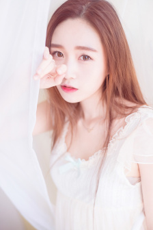 《年轻女教师3》电影
